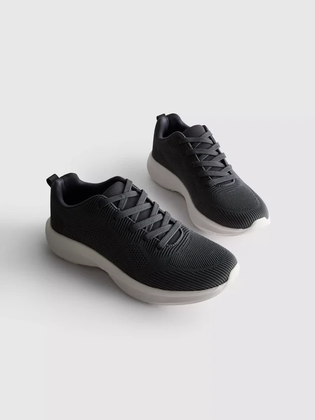 Niedrige Sport-Sneaker