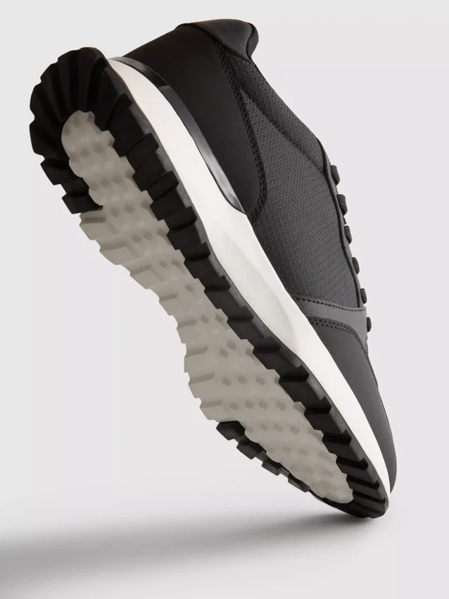 Niedrige Sport-Sneaker