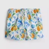 Orangefarbene Badeshorts mit strukturierter Oberfläche
