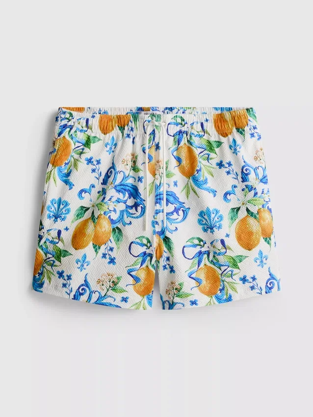 Orangefarbene Badeshorts mit strukturierter Oberfläche