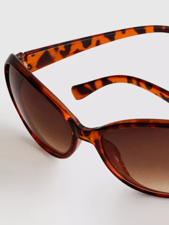 Ovale Sonnenbrille