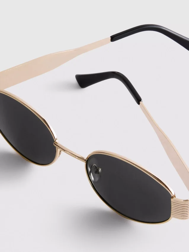 Ovale Sonnenbrille