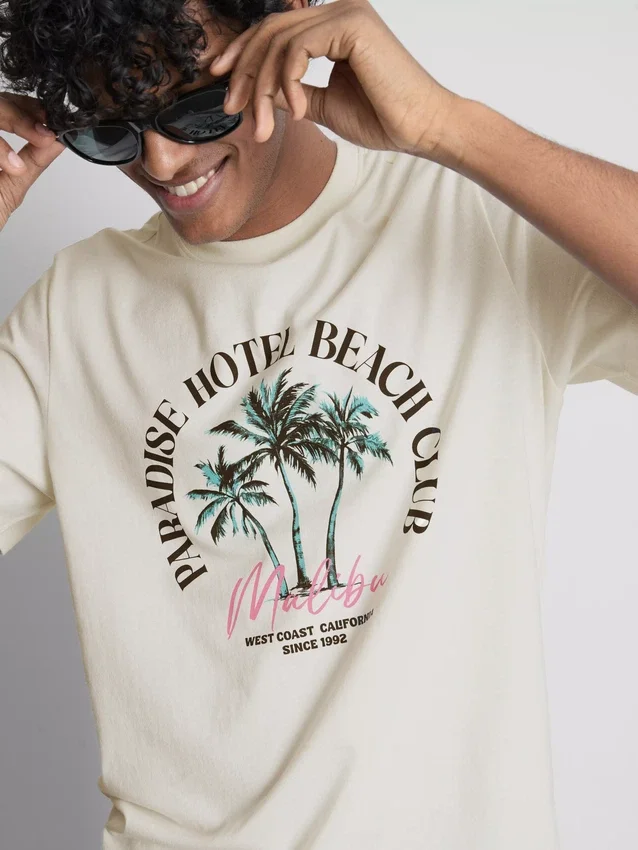 Paradise Beach Grafik-T-Shirt