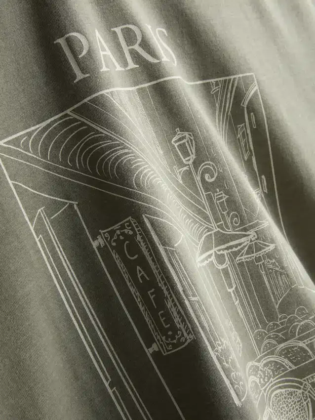 Paris-Grafik-T-Shirt