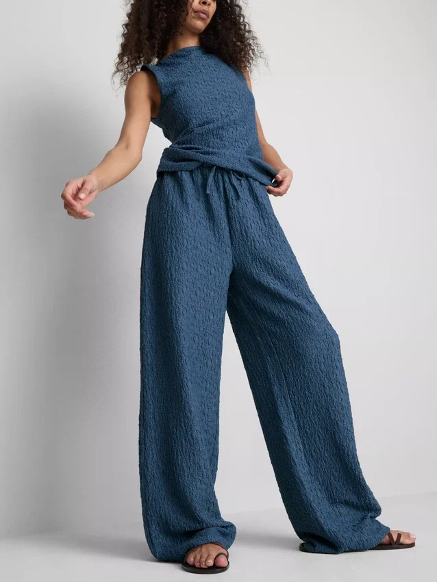 Paula Echevarría – Crinkle-Hose mit weitem Bein