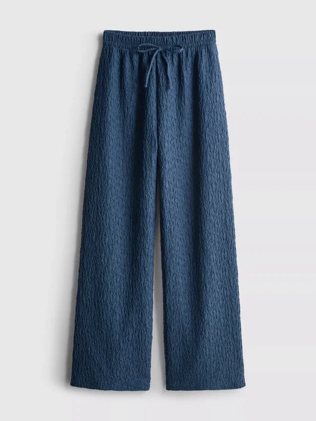 Paula Echevarría – Crinkle-Hose mit weitem Bein