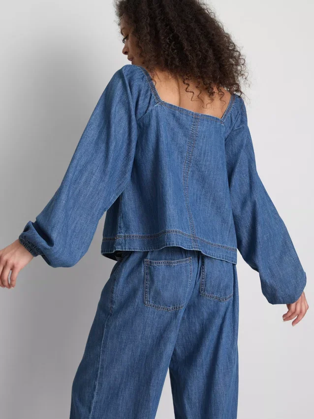 Paula Echevarría Denim-Top mit Puffärmeln