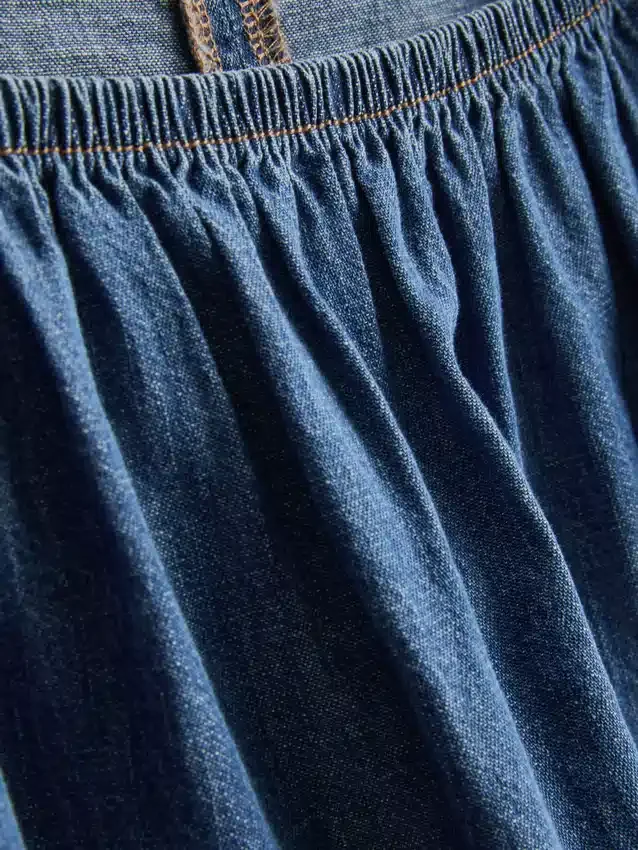 Paula Echevarría Denim-Top mit Puffärmeln