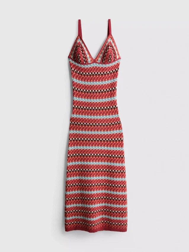 Paula Echevarría Häkel-Maxikleid mit V-Ausschnitt