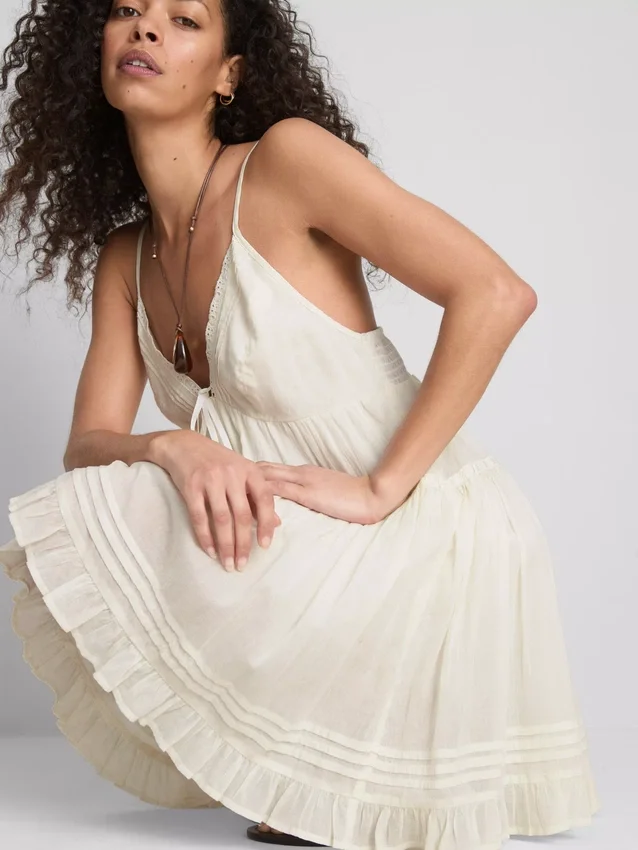 Paula Echevarría Minikleid mit Spitzenbesatz und Rüschen
