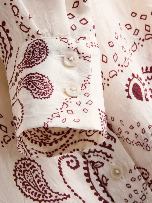 Paula Echevarría Paisley-Hemd aus geknittertem Satin mit Knöpfen
