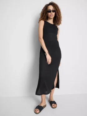 Paula Echevarría – ärmelloses, figurbetontes Midaxi-Kleid