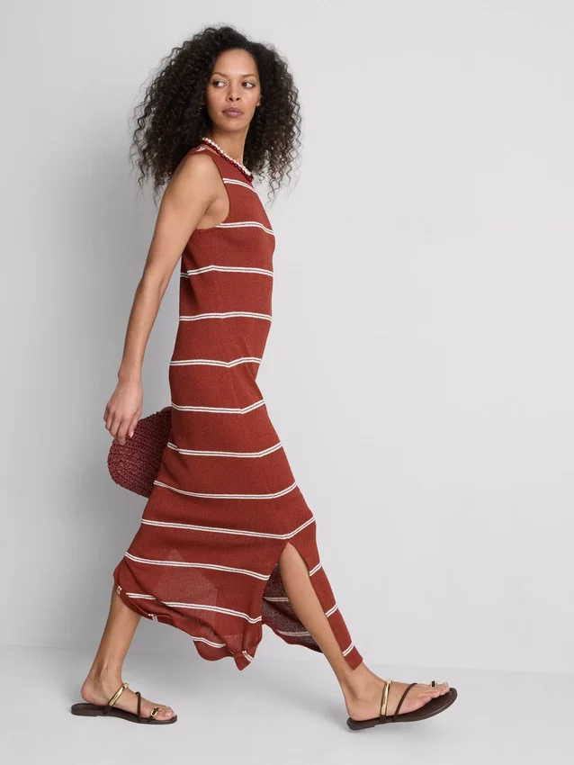Paula Echevarría – ärmelloses, figurbetontes Midaxi-Kleid