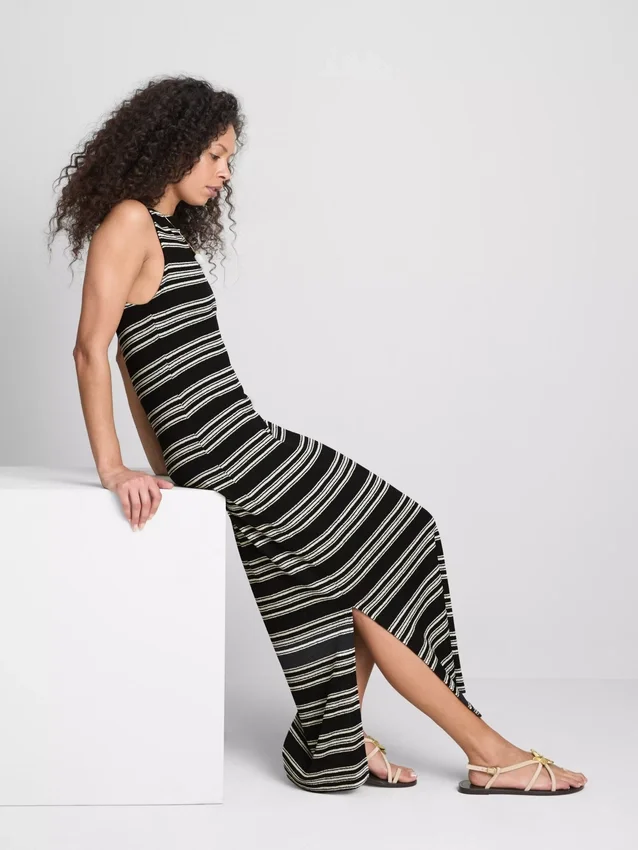 Paula Echevarría – ärmelloses, figurbetontes Midaxi-Kleid