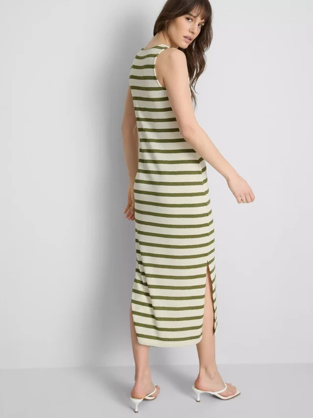 Paula Echevarría – ärmelloses, figurbetontes Midaxi-Kleid
