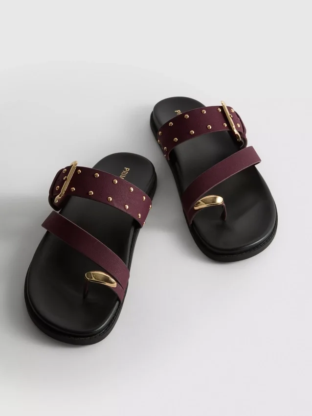 Paula Echevarría Sandalen mit Nieten am Fussbett