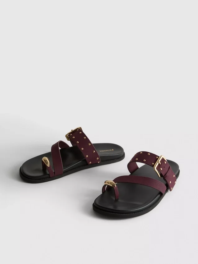 Paula Echevarría Sandalen mit Nieten am Fussbett