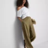 Paula Echevarría: Strukturierte Hose mit weitem Bein