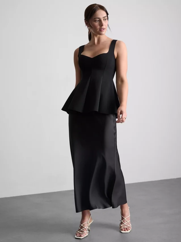 Peplum-Top aus Krepp mit Herzausschnitt