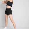 Performance-Shorts mit Mesh-Einsätzen