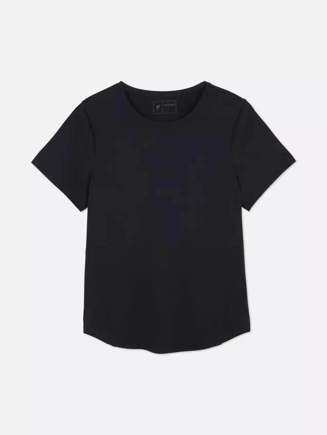 Performance-T-Shirt mit abgerundetem Saum