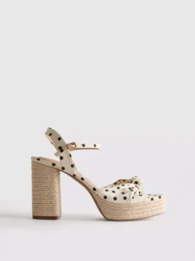 Plateausandalen mit Knotendetails