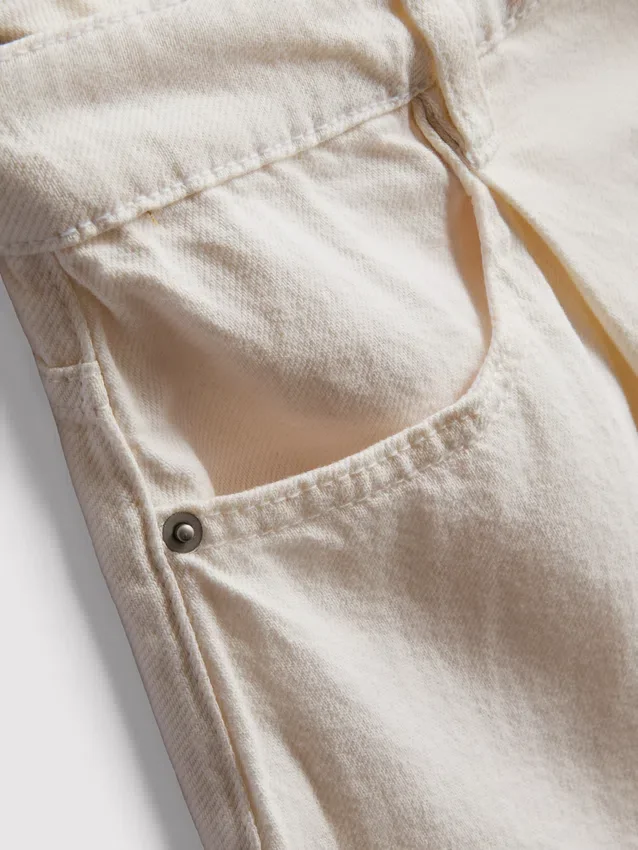 Plissierte Flare-Shorts aus baumwollreichem Denim