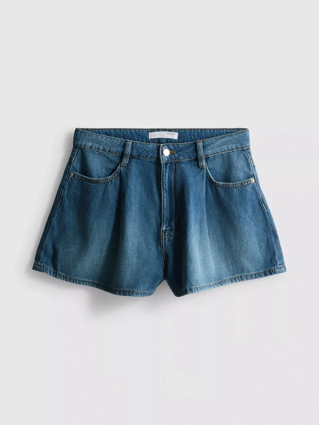 Plissierte Flare-Shorts aus baumwollreichem Denim