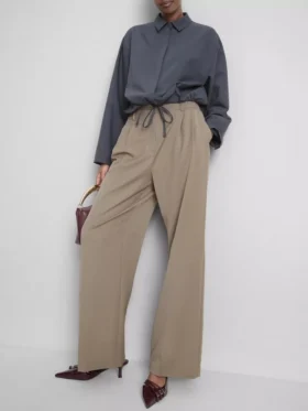 Plissierte Hose mit weitem Bein