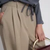 Plissierte Hose mit weitem Bein