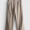 Plissierte Hose mit weitem Bein