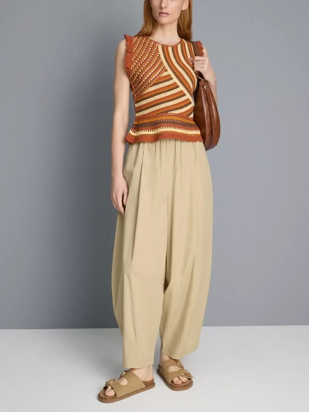 Plissierte Hosen mit weitem Bein in Papieroptik