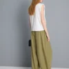 Plissierte Hosen mit weitem Bein in Papieroptik