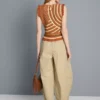 Plissierte Hosen mit weitem Bein in Papieroptik