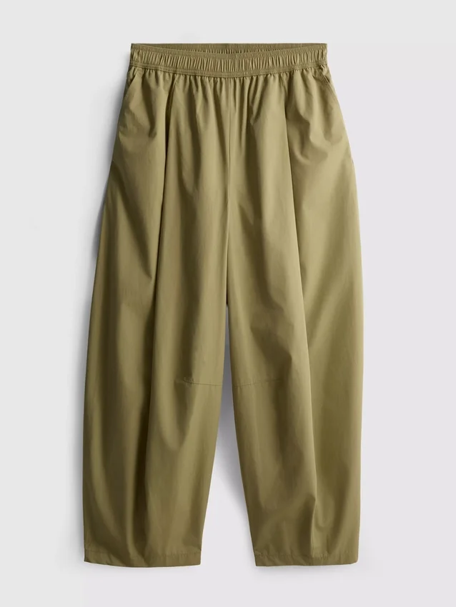 Plissierte Hosen mit weitem Bein in Papieroptik