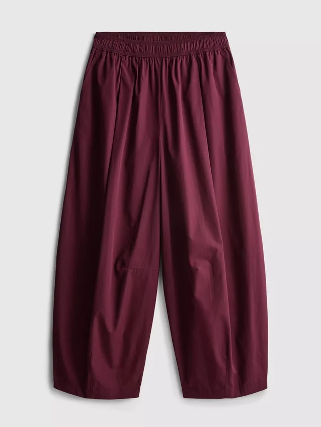 Plissierte Hosen mit weitem Bein in Papieroptik