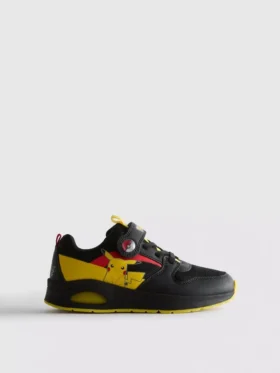 Pokémon-Sneaker mit Leuchteffekt