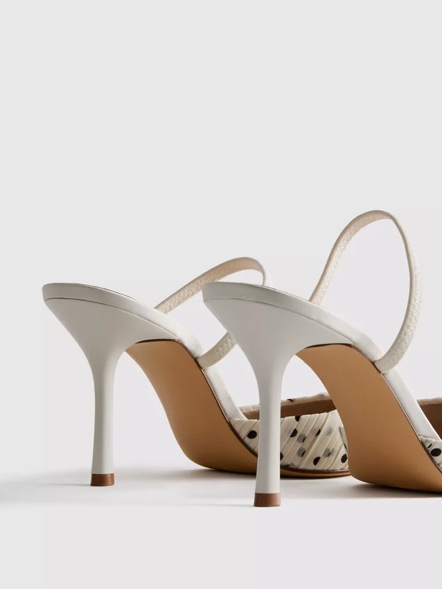 Pumps mit spitzer Zehenpartie und Polka-Dots