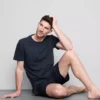 Pyjama-Set aus T-Shirt und Shorts