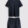 Pyjama-Set aus T-Shirt und Shorts