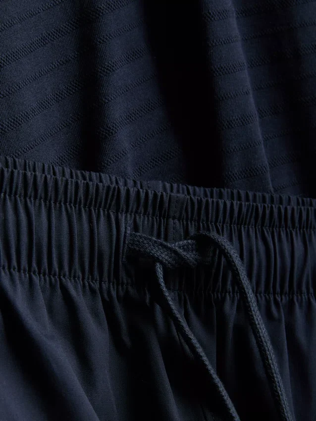 Pyjama-Set aus T-Shirt und Shorts