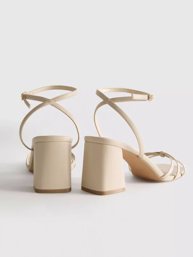 Riemchensandalen mit Blockabsatz
