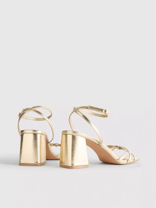 Riemchensandalen mit Blockabsatz