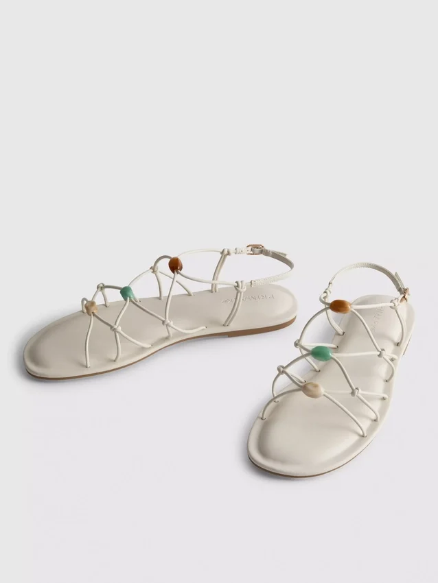 Riemchensandalen mit Perlenverzierung
