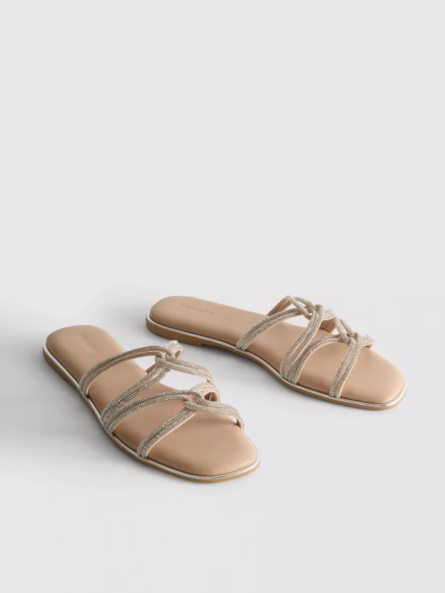 Riemchensandalen mit Strasssteinen