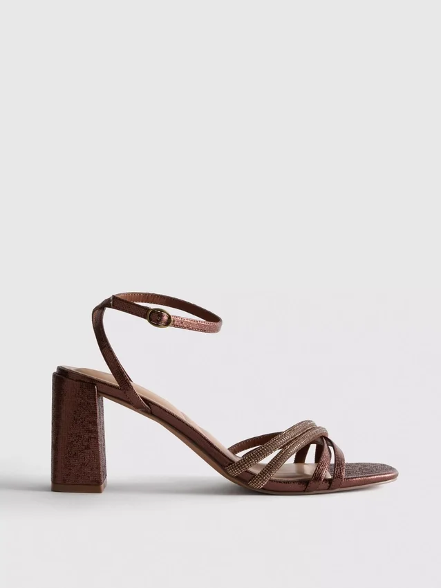 Riemchensandalen mit Strasssteinen und High Heels