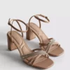 Riemchensandalen mit Strasssteinen und High Heels