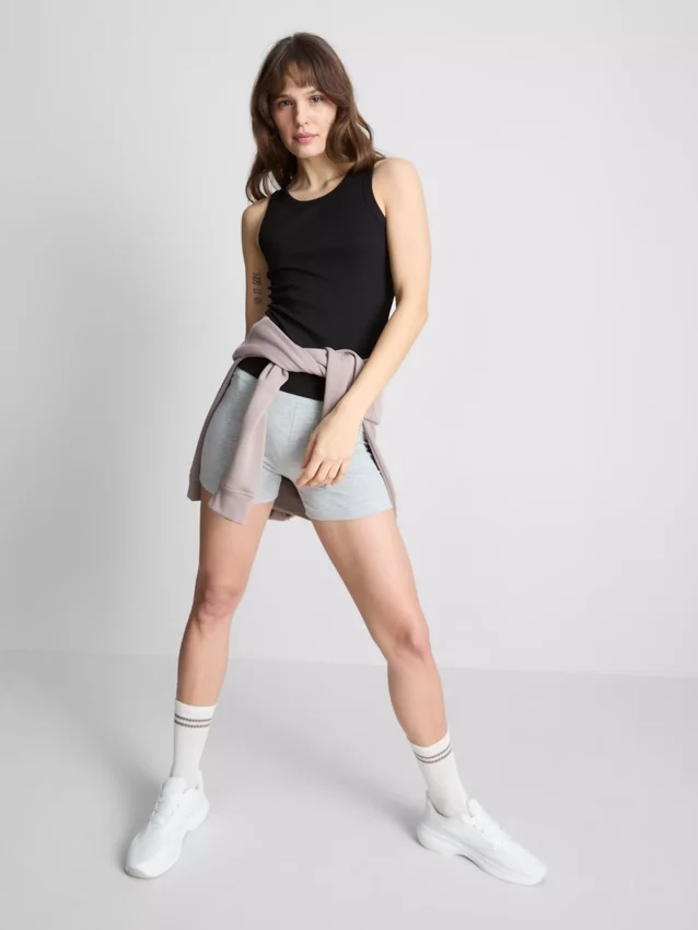 Ripp-Tanktop mit Racerback aus baumwollreichem Material