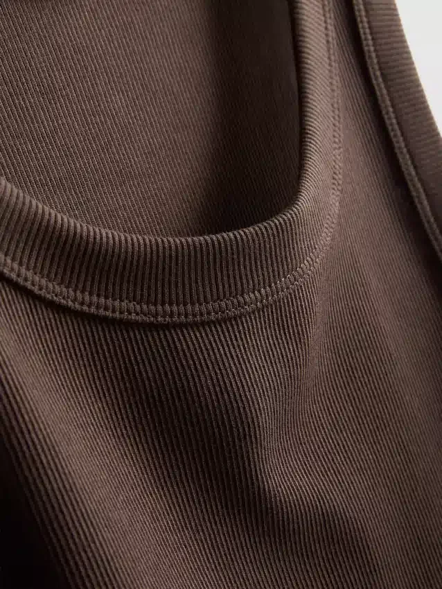 Ripp-Tanktop mit Racerback aus baumwollreichem Material