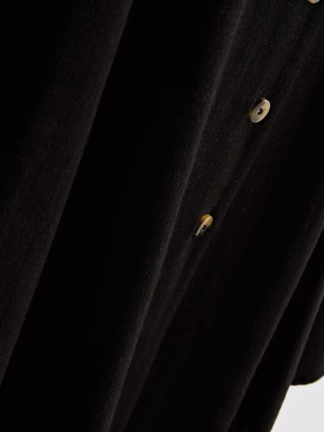 Ärmelloses Minikleid mit V-Ausschnitt